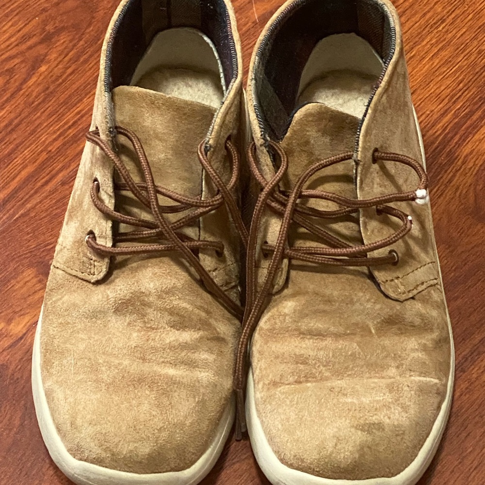 Boys Ugg Boots, Size 2